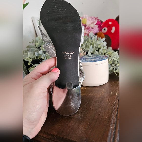 7.5 silver strappy heels sandals by Nina - Picture 3 of 9